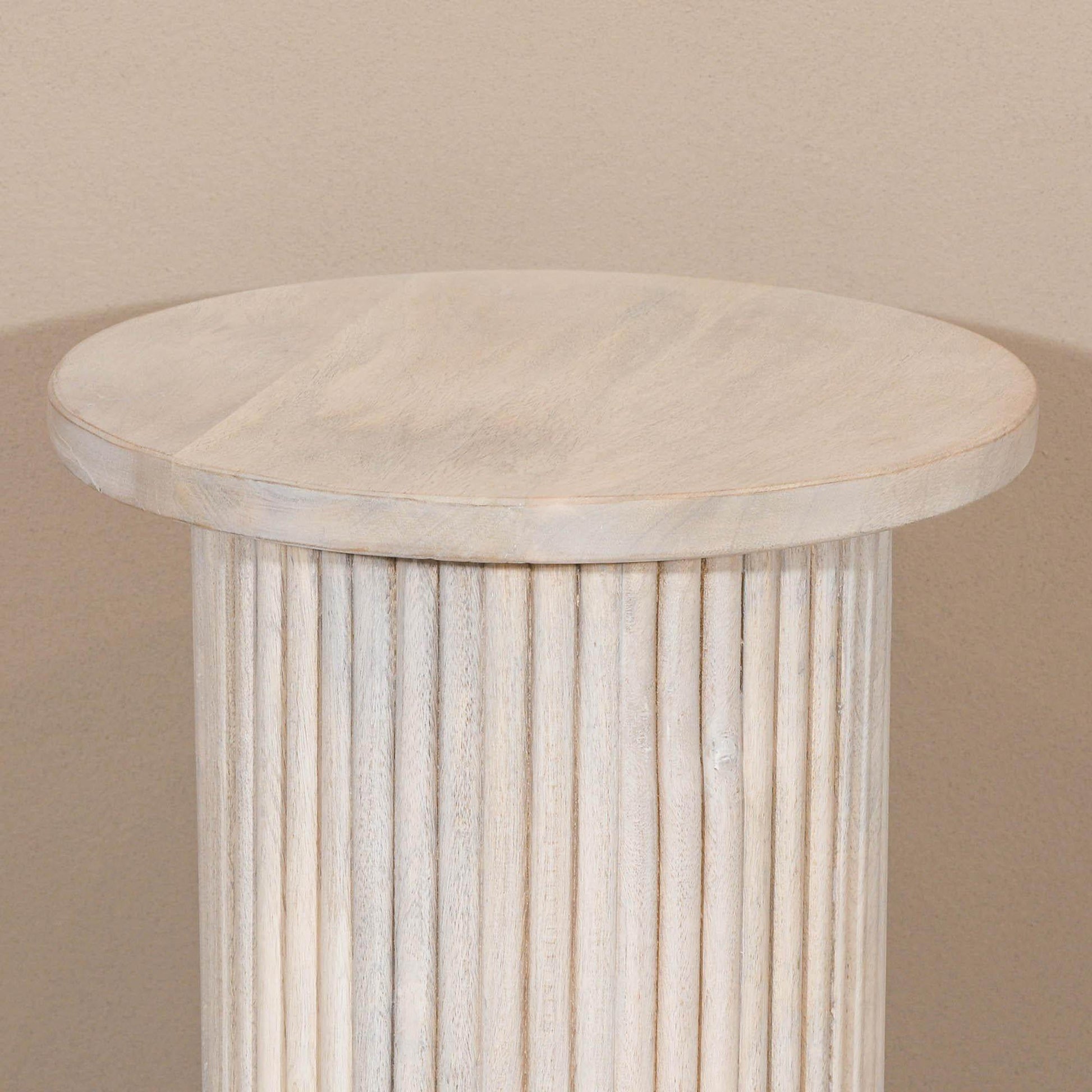 Hand Carved Wooden Reeded Fluted Round Top Occasional End Table Side Table - Esmae & Rose